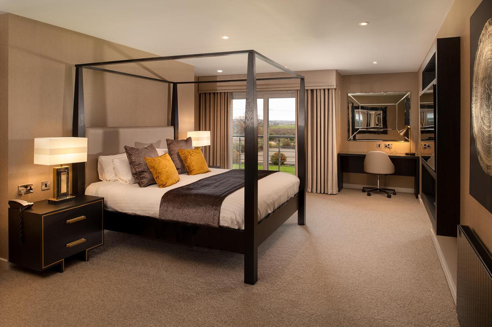 Radstone Hotel Larkhall  Buitenkant foto