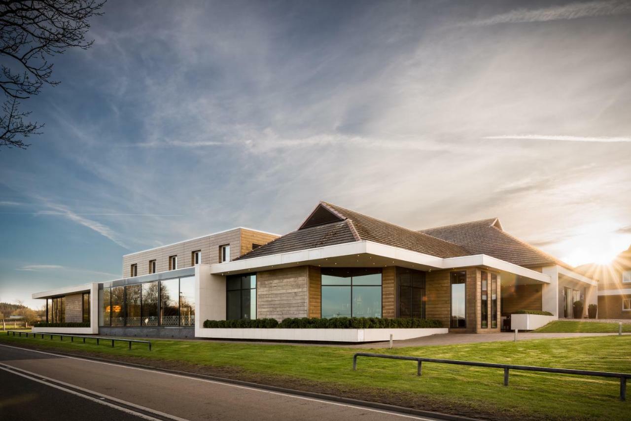 Radstone Hotel Larkhall  Buitenkant foto
